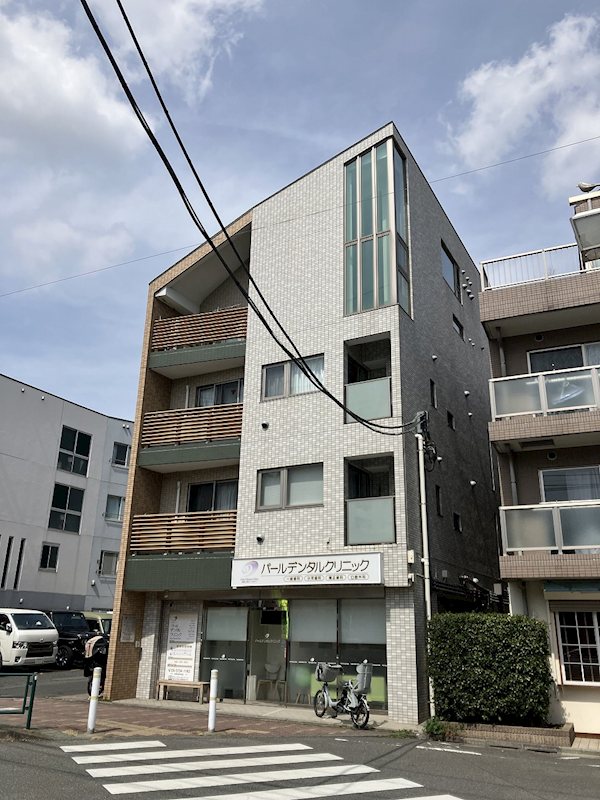 エム・クローネ 401号室 外観