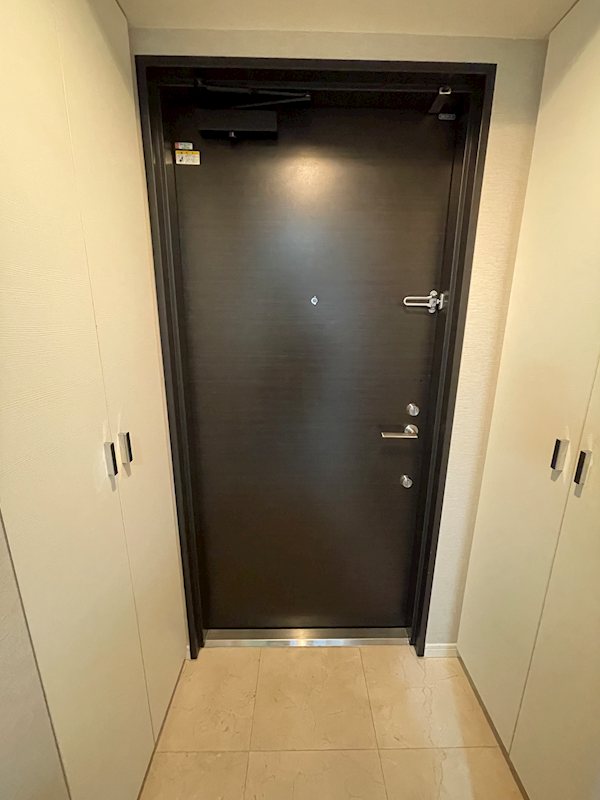 エスティメゾン中野 玄関