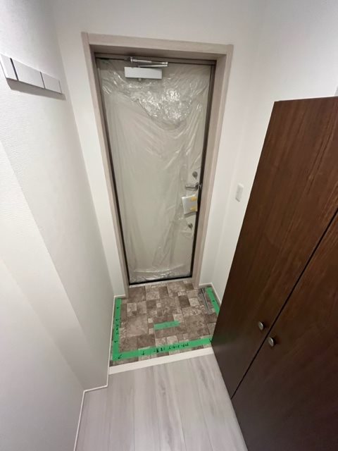 プレシャスコート 玄関