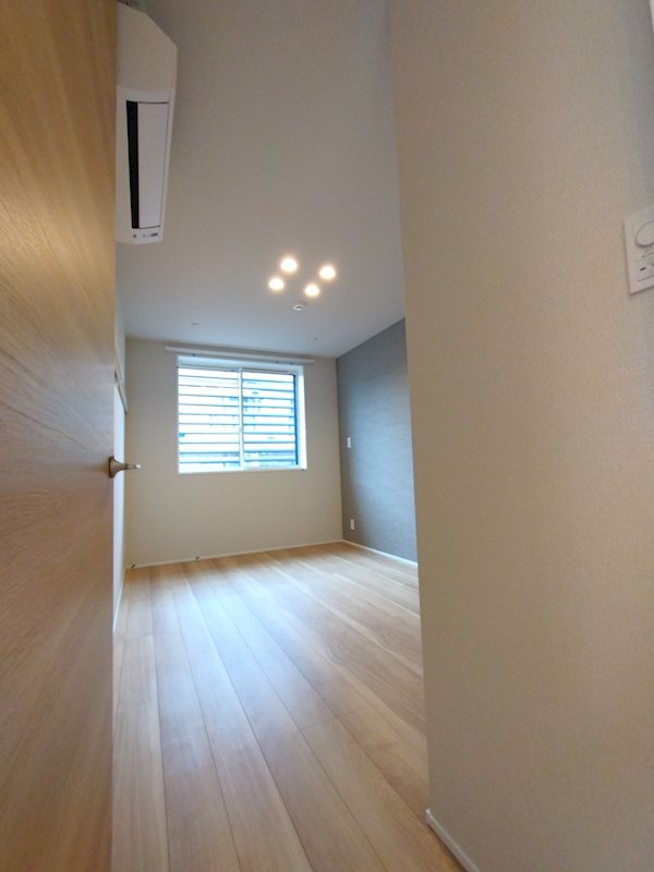 Sun West その他22