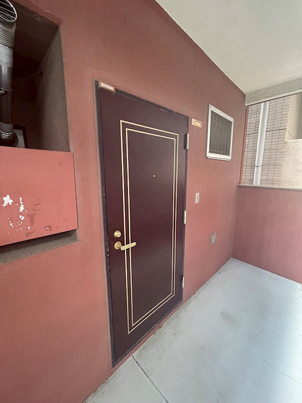 三愛ビル 梅館 玄関