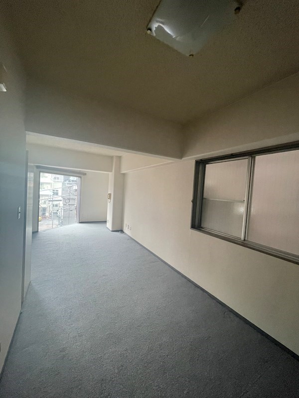 三愛ビル 梅館 リビング