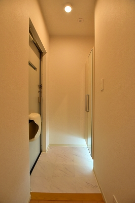 プラシード 玄関
