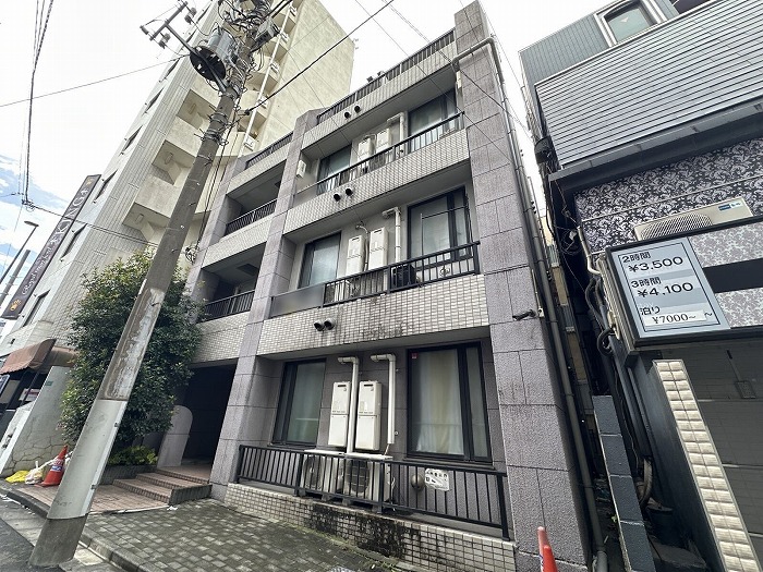 レオパレスＩＫＥＢＵＫＵＲＯ 303号室 外観