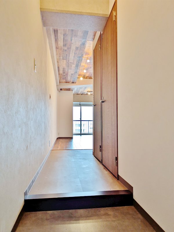 ニューハイツ湯島 玄関