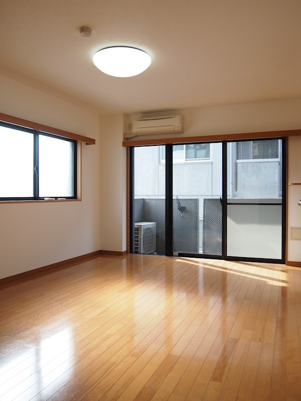 ルーブル学芸大学五番館 リビング