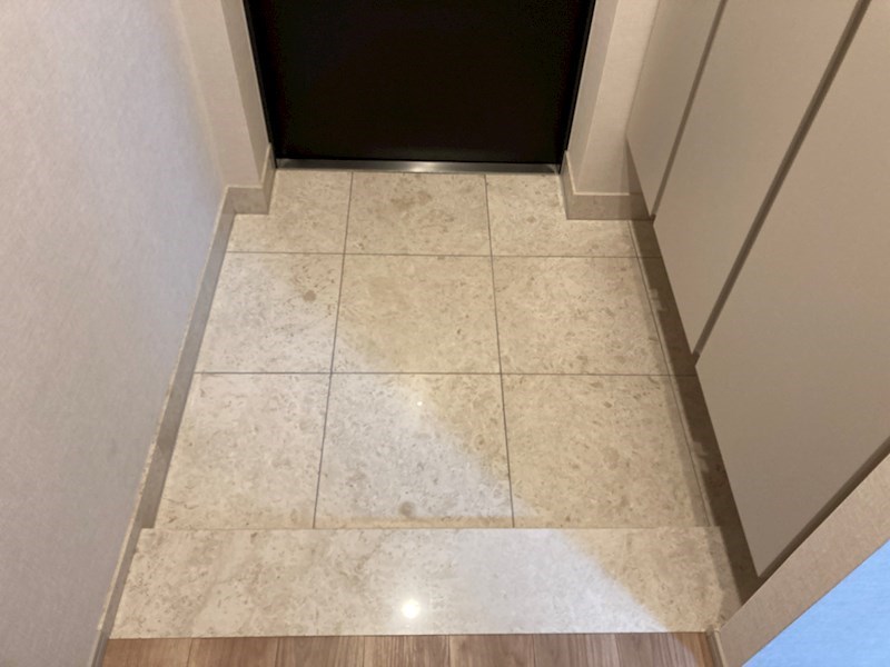 ジオ四谷三栄町 玄関