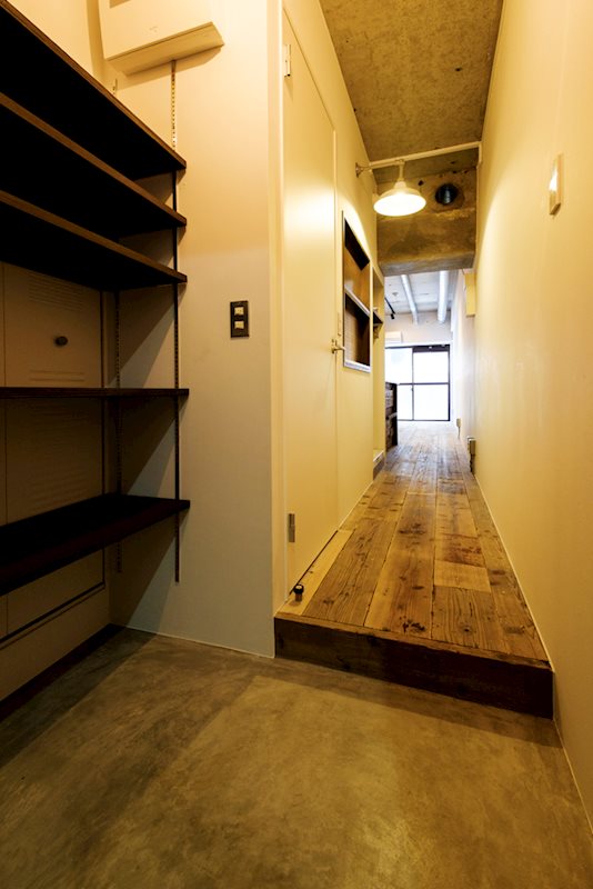 ウイン四ツ谷 玄関