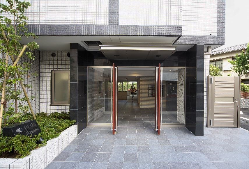 エスティメゾン中野 玄関