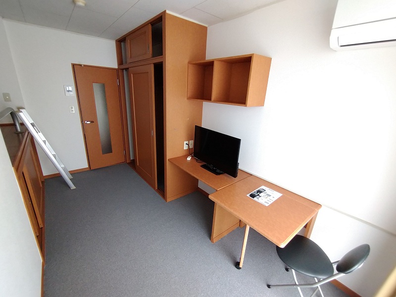 レオパレス駒場東大前 リビング