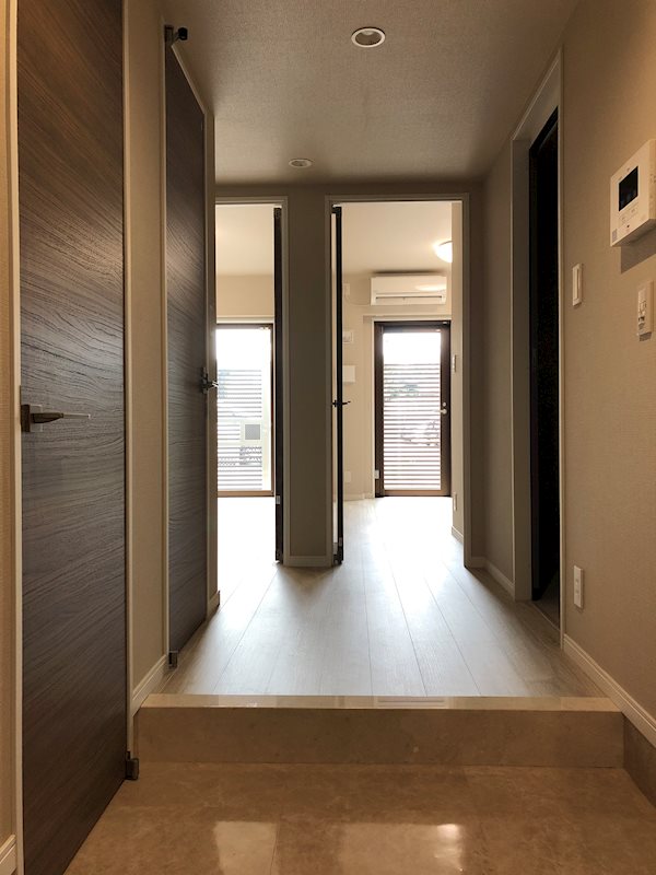 メイクスデザイン参宮橋 玄関