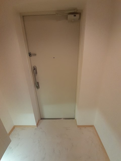 アドニスター・西大井 玄関