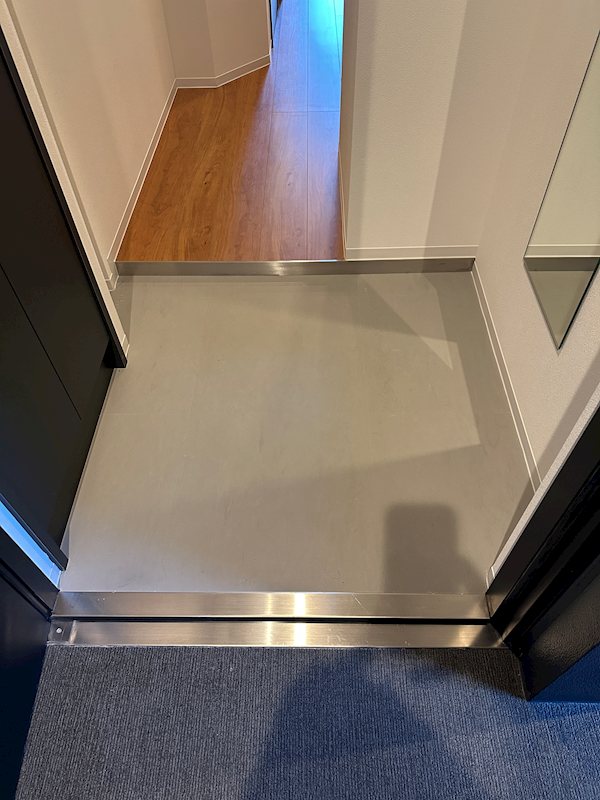 ZOOM信濃町 玄関