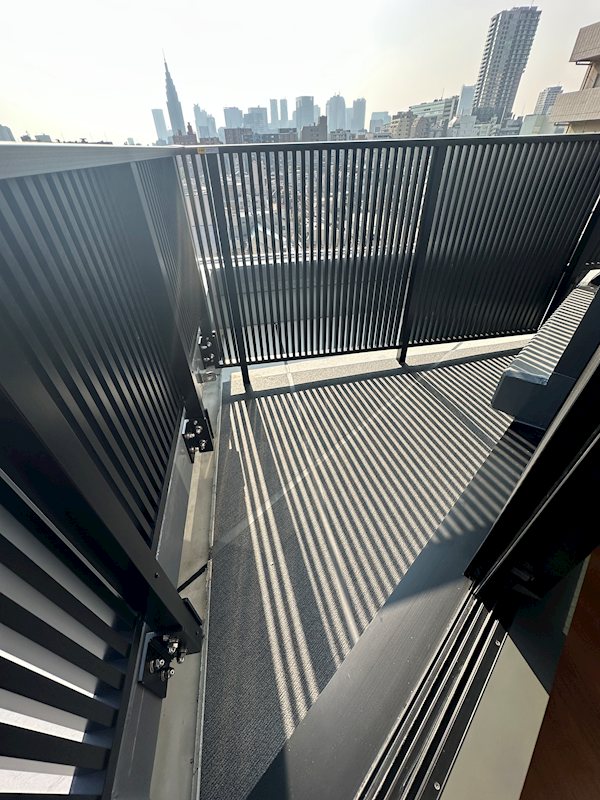 ZOOM信濃町 ベランダ