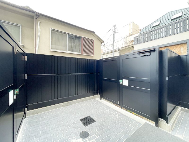 ZOOM信濃町 ベランダ