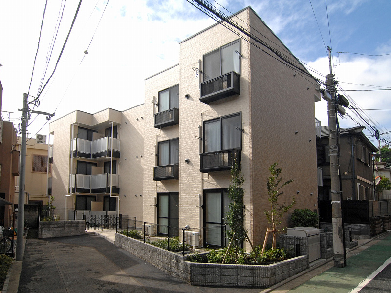 レオパレスクロスウィステリア 201号室 外観