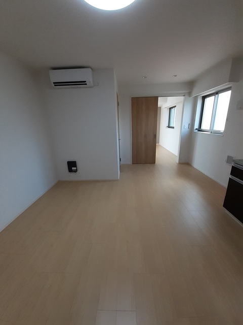 シャルフィー リビング