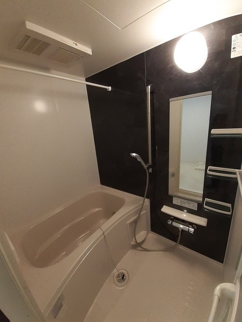 シャルフィー 風呂画像