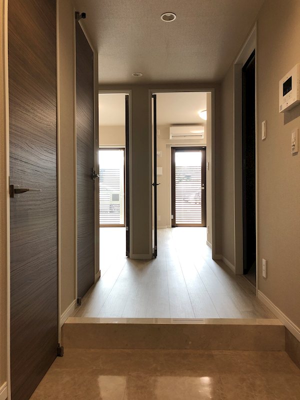 メイクスデザイン参宮橋 玄関