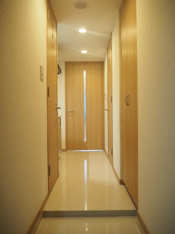 ルーブル新宿原町 玄関