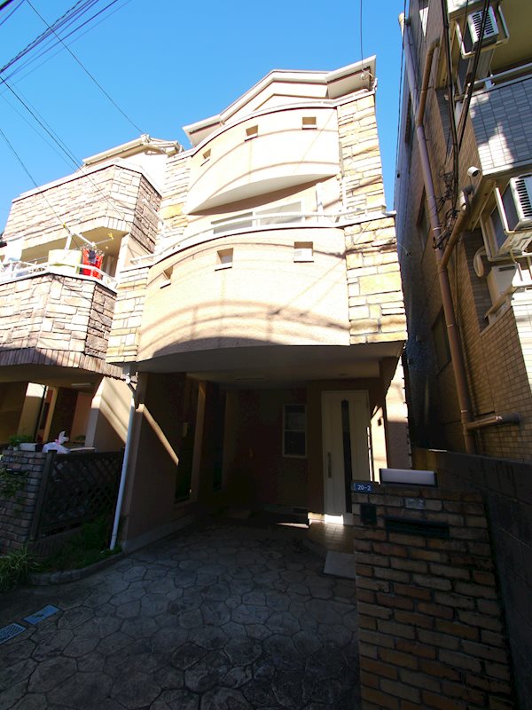 渋谷区本町3丁目戸建 外観