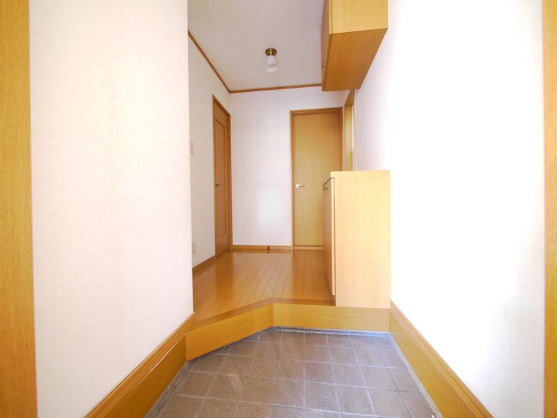 渋谷区本町3丁目戸建 玄関