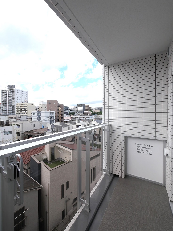 PREMIUM CUBE 池袋本町 ベランダ