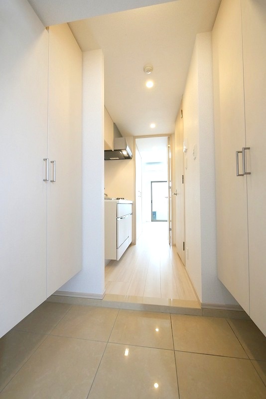 PREMIUM CUBE G 駒沢大学 玄関