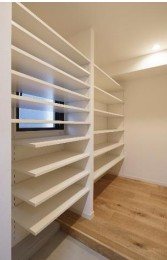 西小山アパートメント 玄関