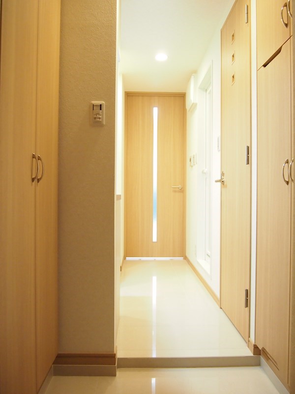 ルーブル高田馬場参番館 玄関