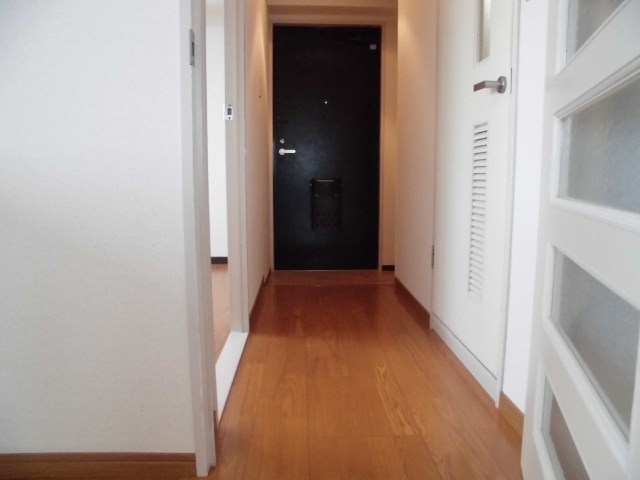 ロイヤルエクセレント学芸大 玄関