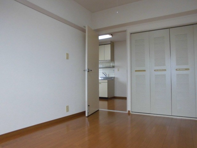 ロイヤルエクセレント学芸大 ベッドルーム