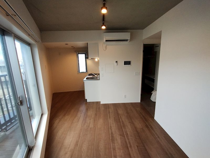 中野レーベル リビング