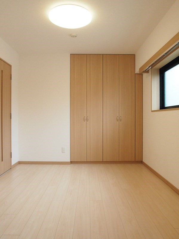 ルーブル三田 ベッドルーム