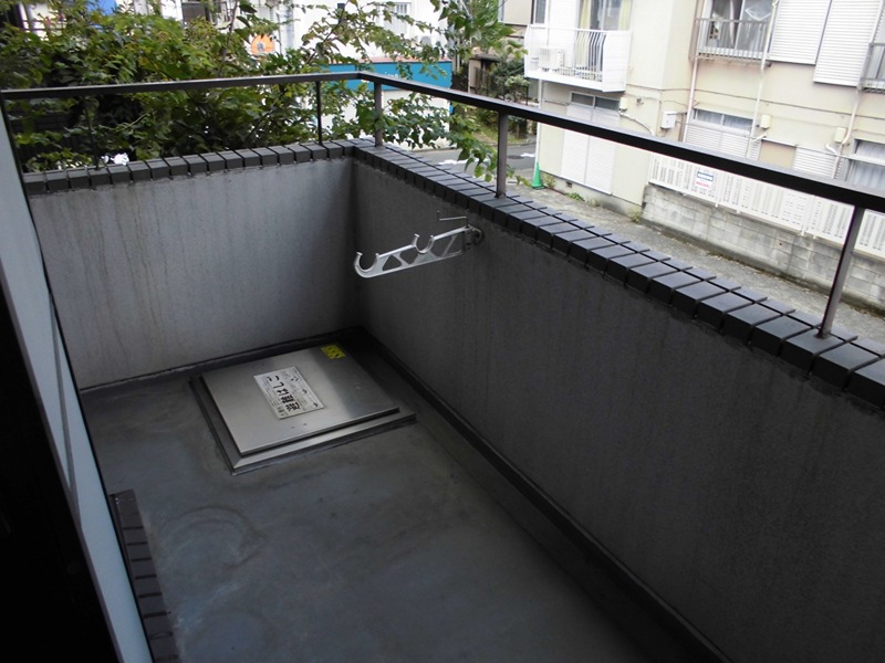 エランヴィタル新中野 ベランダ