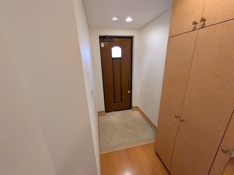 鷹番2丁目戸建 玄関