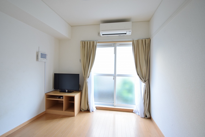 レオパレス玉川 リビング