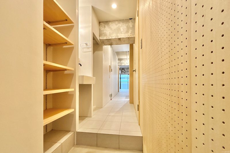 セブンスターマンシヨン第10、五反田 玄関