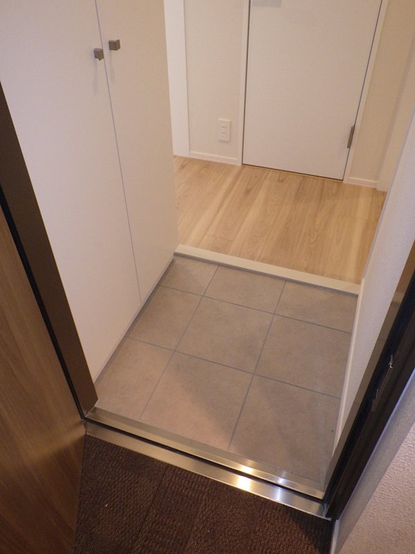 ビバグランデ桃林   玄関