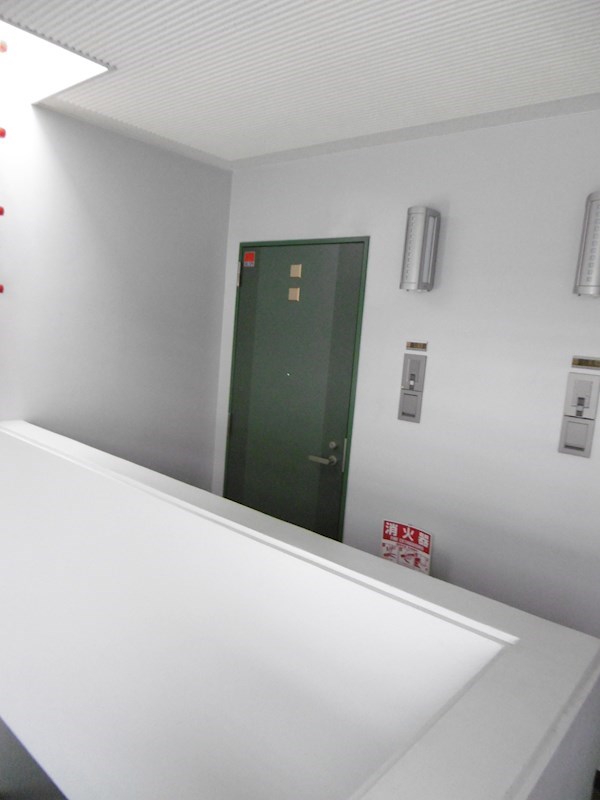 セレス代沢 玄関