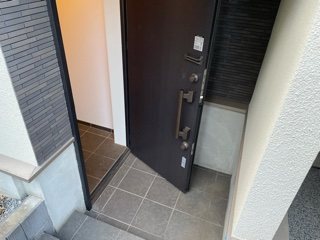 富久町5丁目貸家 玄関