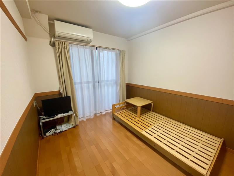 レオパレスＩＫＥＢＵＫＵＲＯ リビング