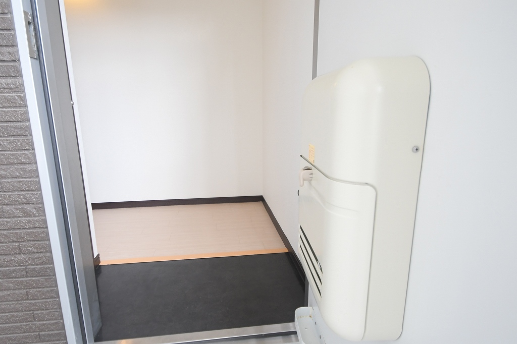 レオネクスト南新宿 玄関