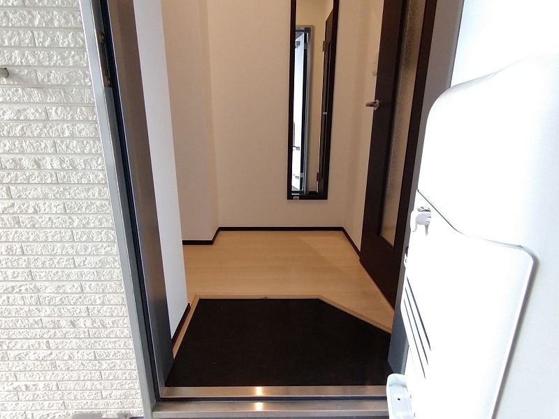 レオネクストプレミアム代々木 玄関