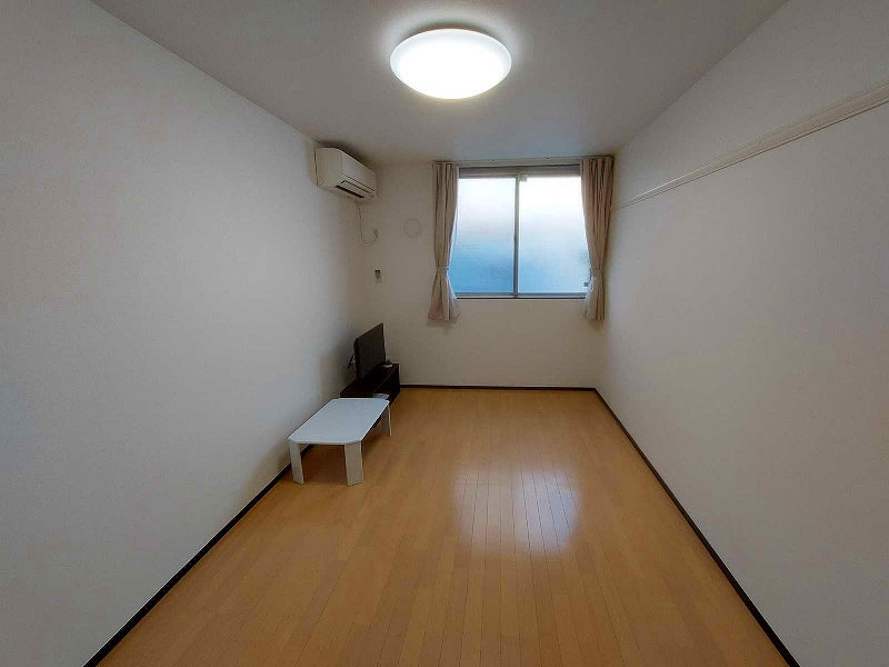 クレイノＭＩＫＩ西新宿 リビング