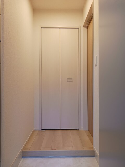 マーベラスコートⅥ番館 玄関