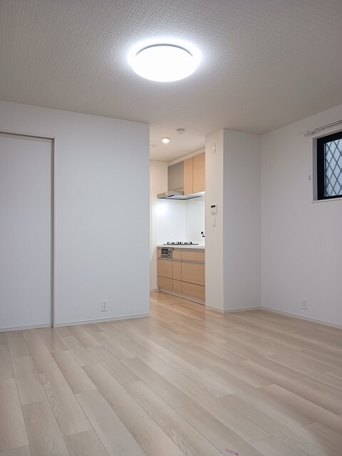 マーベラスコートⅥ番館 リビング