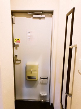 クレイノ高円寺 玄関