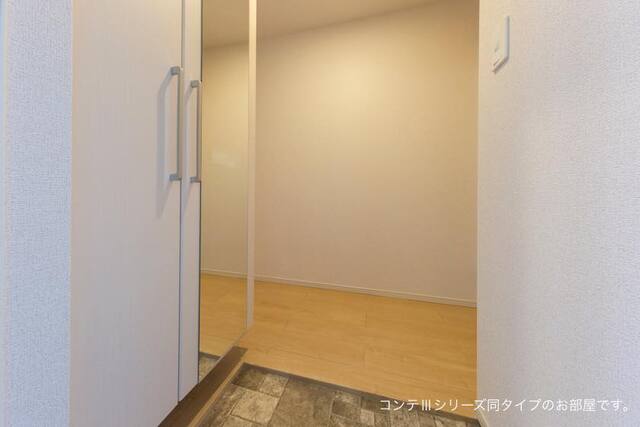 メゾン　アイティ　クイーン 玄関