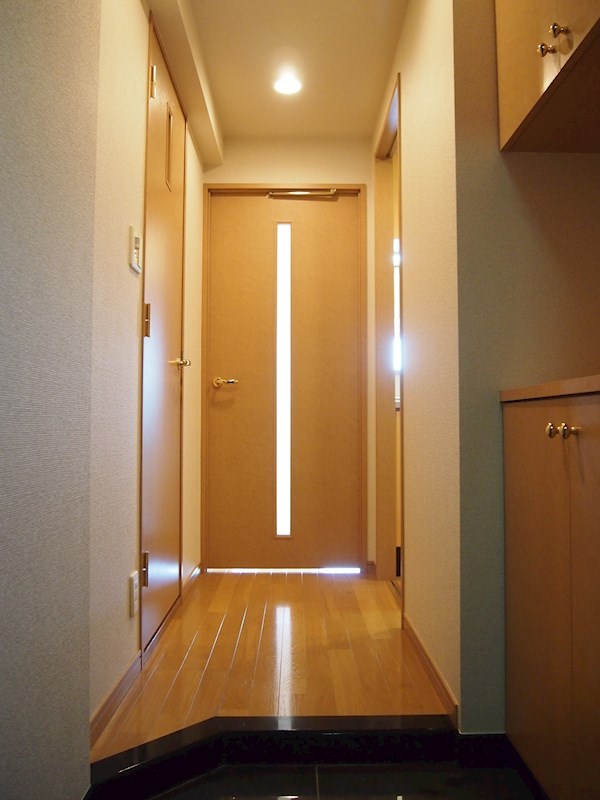 ルーブル学芸大学参番館 玄関